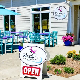 a sign outside a restaurant