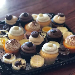 cupcakes, dessert, food