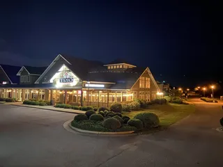 TRiO Restaurant & Market