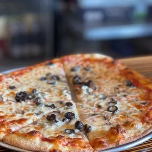 Mushroom, olive and extra cheese pizza!