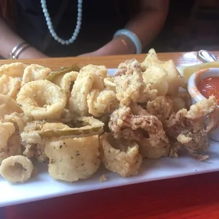 Crispy Garlic Calamari