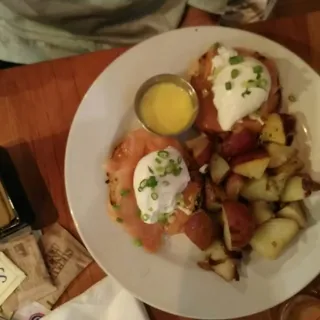 Salmon Benedict