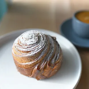 Dulce de leche croissant