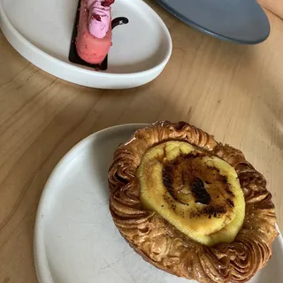 Parisian Flan Croissant