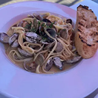Sauted Clams Linguini