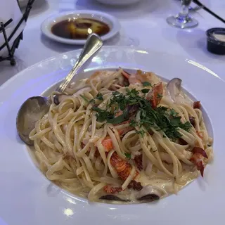 Lobster Linguini Alfredo
