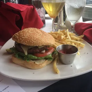 Classic Angus Half Pound Cheeseburger Lunch