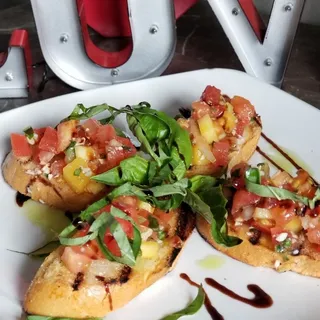 Mango Salsa Bruschetta