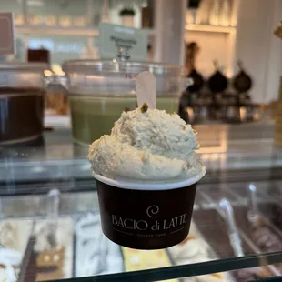 Piccolo mousse di pistachio