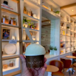 pistachio mousse gelato