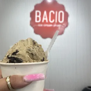 Coffee cookies and cream ice cream