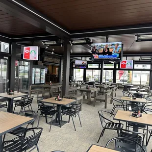 ramen and noodles, outside