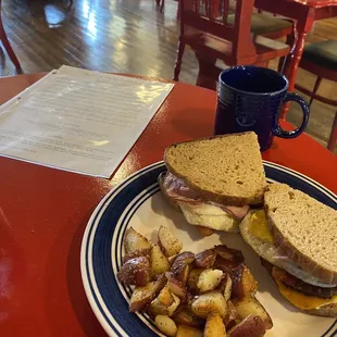 Breakfast sandwich. Sooooo good.