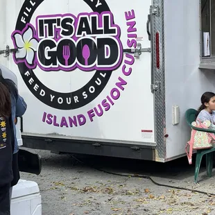 the food truck that sells sinigang fried chicken (Mabuhay fest)