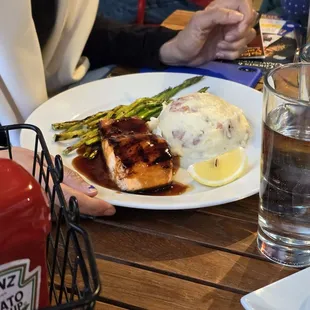 Grilled Salmon with Teriyaki Sauce