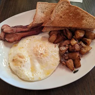 Back door breakfast with bacon.