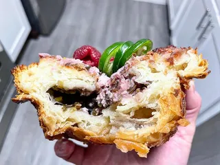 Cafe Francais Boulangerie et Patisserie