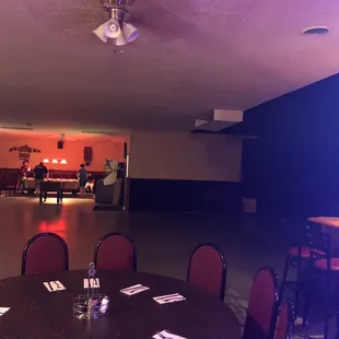 Lots of room for party's and bands