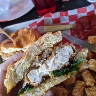 The Truffle w/ chicken &amp; tots