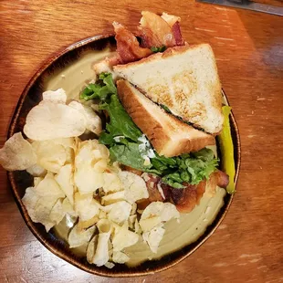BLT