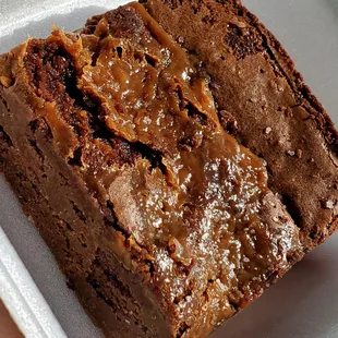 Salted caramel brownie