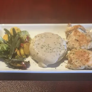 Delicious marinated Grilled Chicken Tenders with Grilled Vegetables and Mashed Potatoes