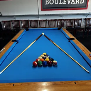 Predator Cloth, Aramith Balls x 2