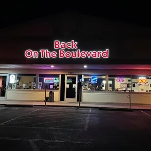 the outside of a restaurant