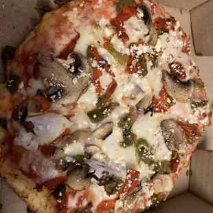 Green chilie chicken pizza