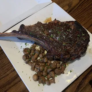 50oz Tomahawk