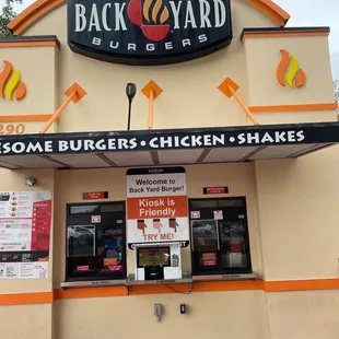 Lunchtime with my Queen Bee