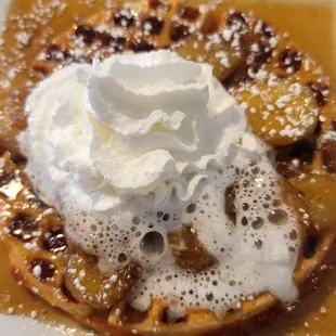 Waffle with bananas foster