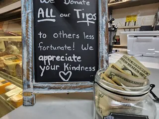 Bourbon Trail BBQ & Amish Deli