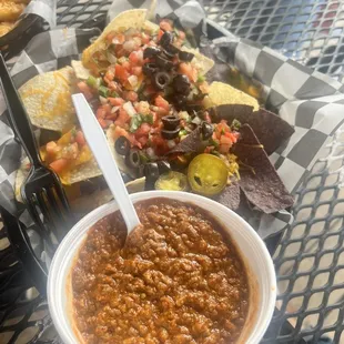 Nachos with chili