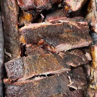 a tray of ribs