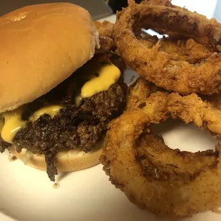 Cheeseburger and Onion Rings