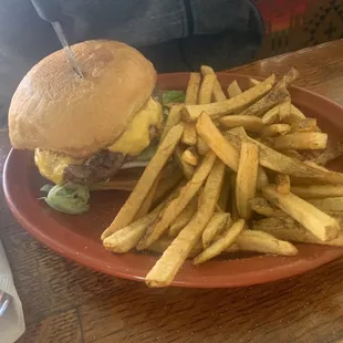 Cheeseburger - very filling