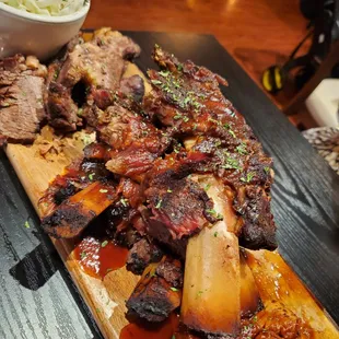 a platter of barbecued meat