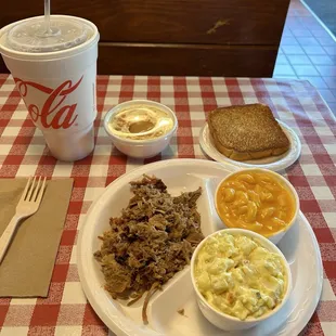 Pulled Pork Plate &amp; Banana Pudding