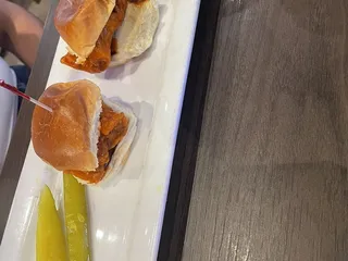 Foxiis Restaurant & Bar