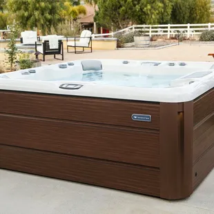 Hot Tub Sundance Spa.  880 Series.  Relaxation with an amazing massage