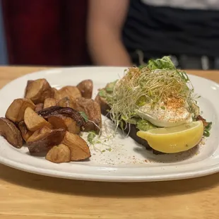 Avocado toast with potatoes