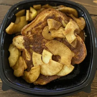 Halal Bread toasted in France. Garnish with syrup and powdered sugar to taste. Comes with bacon if you say please.