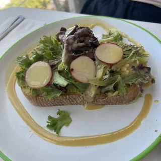 NEW AVOCADO TOAST