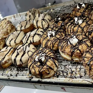 11.26.24 Bananarama, Puppy Chow (kronut), S&apos;morgasbord