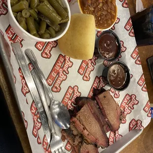 1 meat platter with brisket, baked beans &amp; green beans. Didn't like the green beans but everything else is good