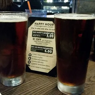 Bad Daddy's Amber Ale Queso & Chips