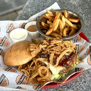 Smokehouse Burger* $14.25 with NO fries (Rating: 7/10)