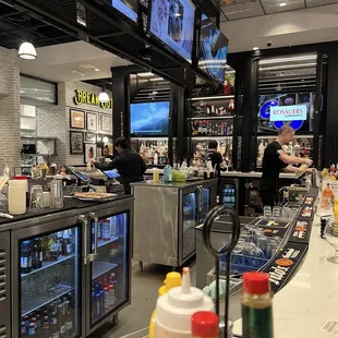 the inside of a fast food restaurant