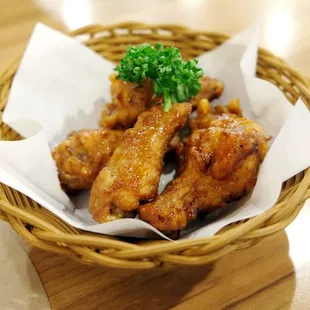 a basket of chicken wings